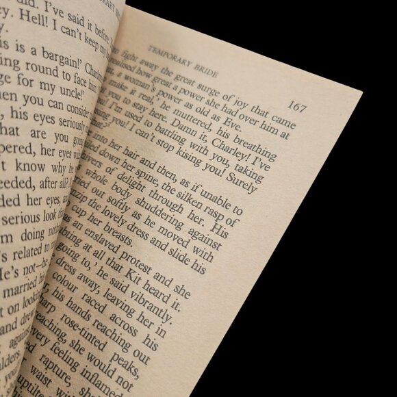 Temporary Bride by Patricia Wilson – Vintage Harlequin Romance Paperback 1989 - Picture 6 of 14